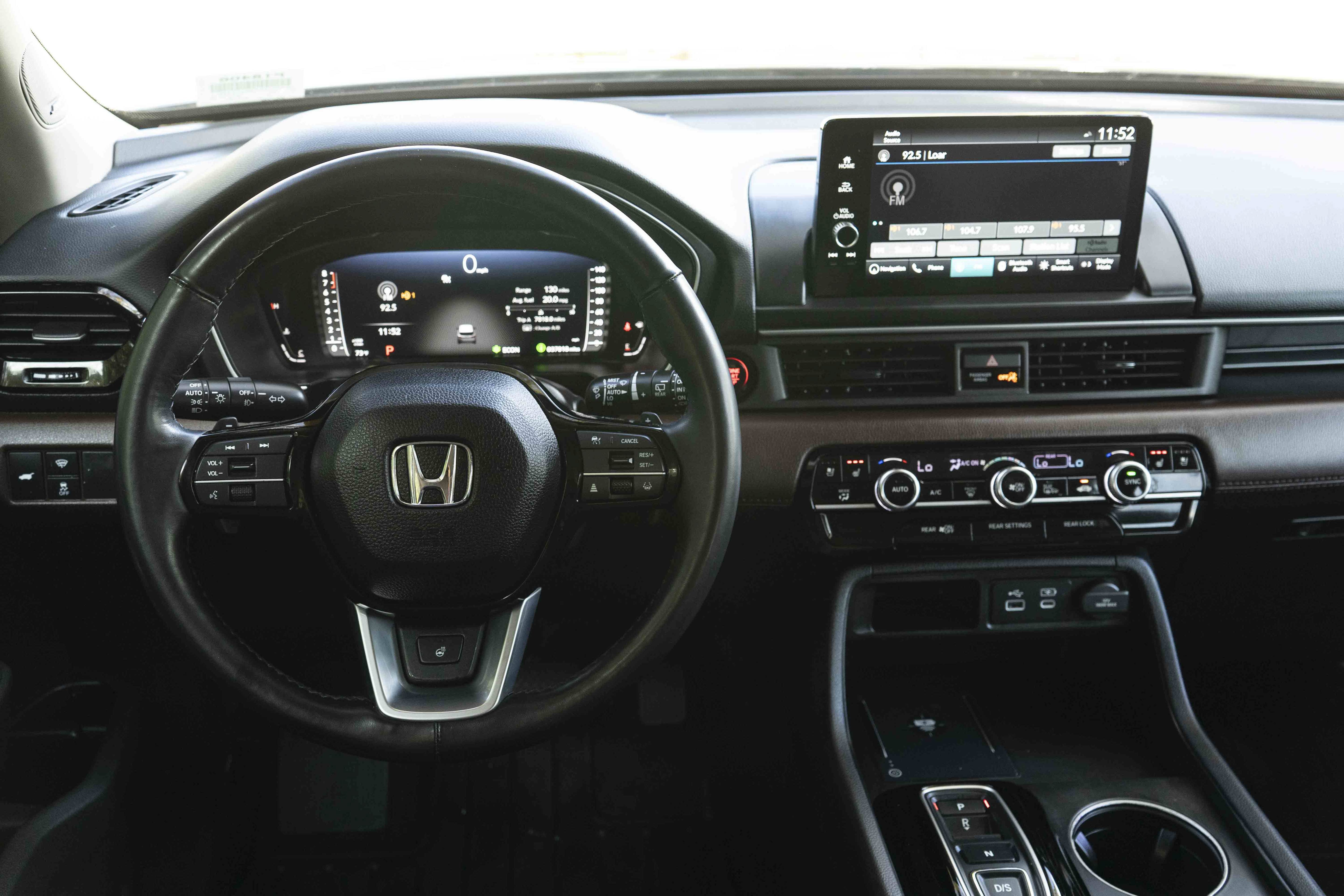 Used 2025 Honda Pilot Elite image 20