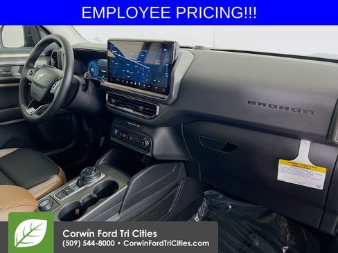New 2025 Ford Bronco Sport Outer Banks w/ Outer Banks Tech Package+ AWD/4WD image 31