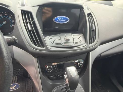 Used 2016 Ford Escape SE w/ SE Leather Comfort Package AWD/4WD image 6