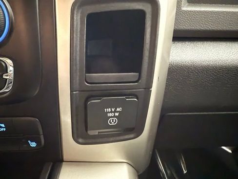 Used 2015 RAM 2500 Big Horn image 38