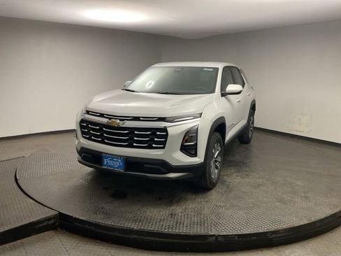 New 2026 Chevrolet Equinox LT w/ LPO, Floor Liner Package image 3