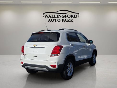 Used 2018 Chevrolet Trax LT w/ LT Convenience Package image 4