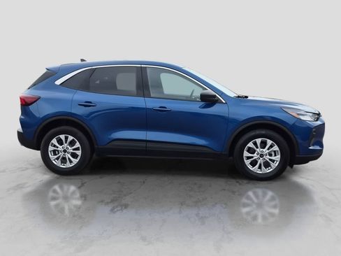 Used 2023 Ford Escape Active w/ Tech Pack #1 AWD/4WD image 9