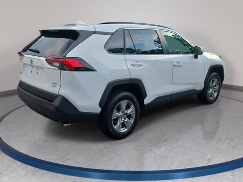 Used 2024 Toyota RAV4 XLE AWD/4WD image 5