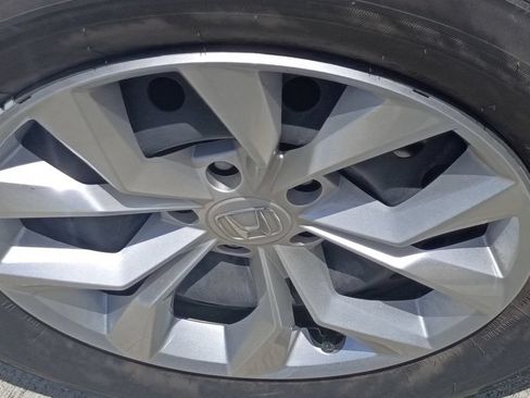 Used 2025 Honda CR-V LX image 14