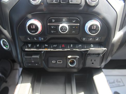 Used 2022 GMC Sierra 2500 Denali AWD/4WD image 15