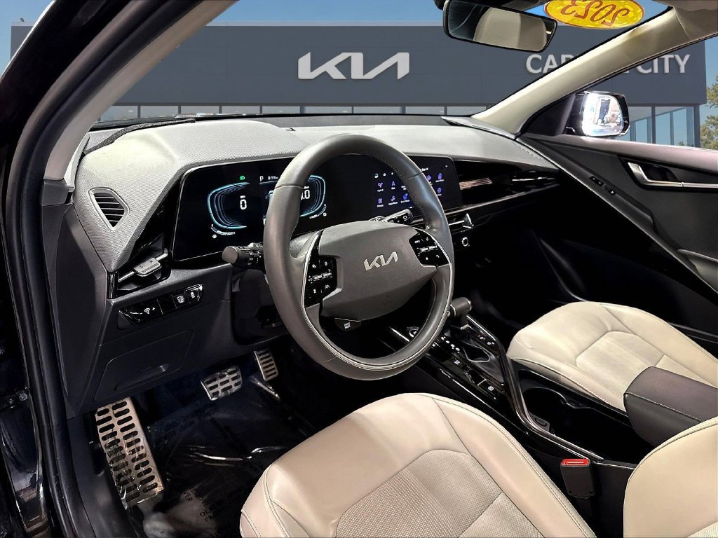 Certified 2023 Kia Niro EX Touring FWD image 22
