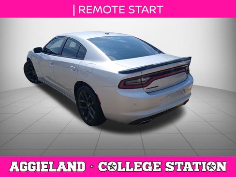 Used 2022 Dodge Charger SXT w/ Blacktop Package image 4