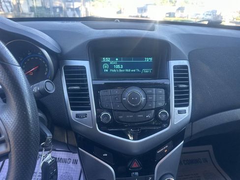Used 2016 Chevrolet Cruze LT FWD image 13