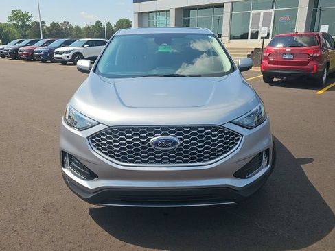 Used 2024 Ford Edge SEL w/ Convenience Package AWD/4WD image 2