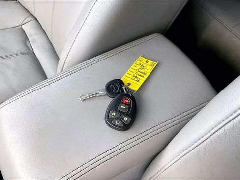 Used 2011 Chevrolet Impala LT w/ Luxury Edition Package FWD image 35