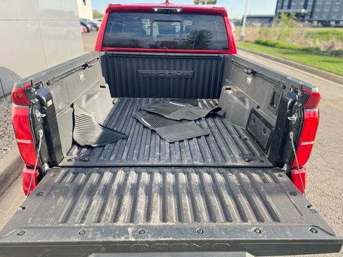 Certified 2025 Toyota Tacoma Limited AWD/4WD image 40