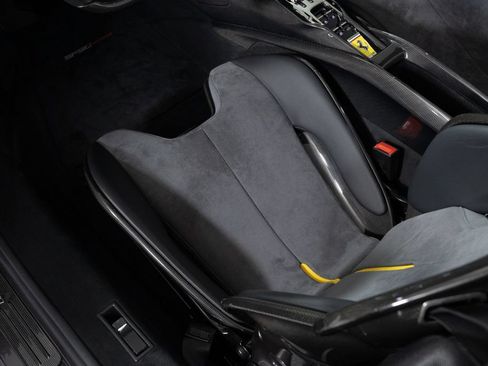 Used 2022 Ferrari SF90 Spider AWD/4WD image 45