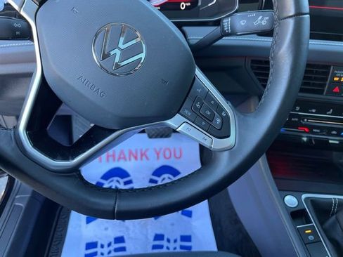 Certified 2025 Volkswagen Jetta SEL image 43