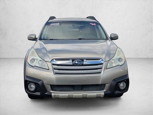 Used 2014 Subaru Outback 3.6R Limited w/ Moonroof Package image 2