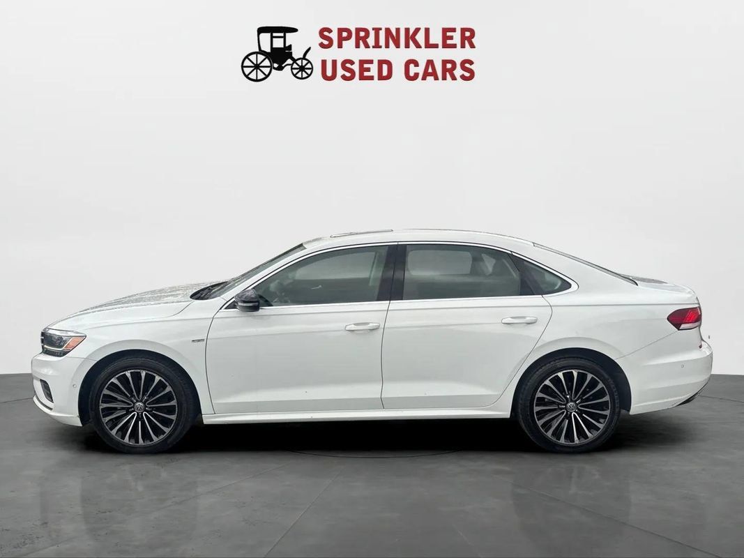 Used 2022 Volkswagen Passat 2.0T FWD image 7