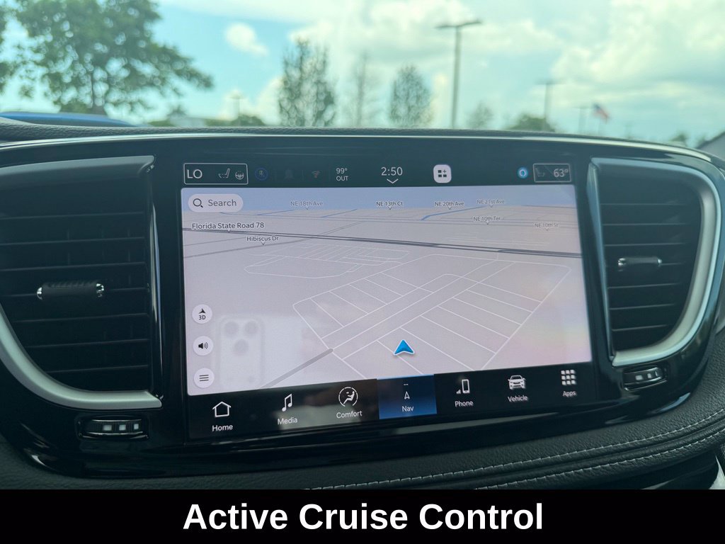 New 2027 Chrysler Pacifica Select w/ Family Tech Group FWD image 15