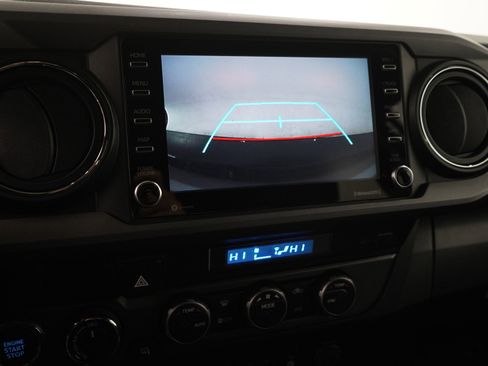 Used 2022 Toyota Tacoma TRD Off-Road image 23