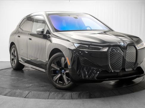 Used 2024 BMW iX xDrive50 w/ Sport Package AWD/4WD image 1