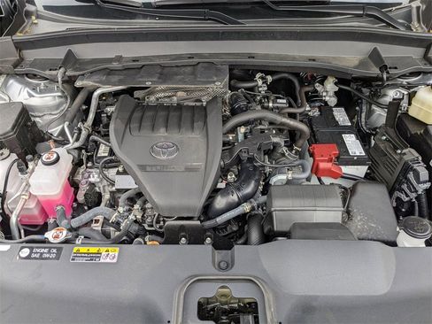 Used 2025 Toyota Grand Highlander AWD image 43
