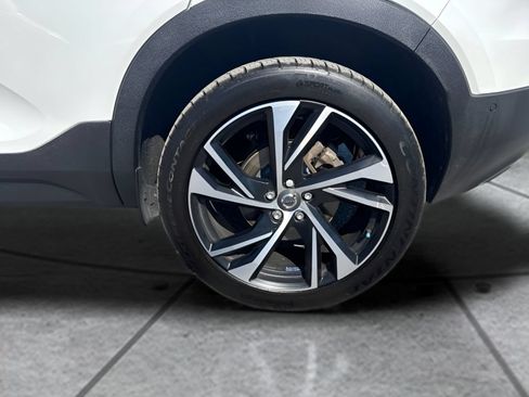Used 2021 Volvo XC40 T5 R-Design w/ Advanced Package AWD/4WD image 31