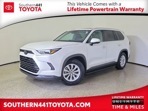 Used 2024 Toyota Grand Highlander FWD image 1