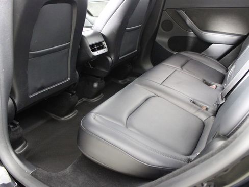 Used 2023 Tesla Model Y Performance image 24