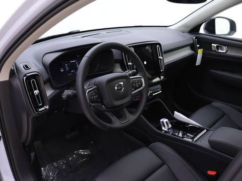 New 2026 Volvo XC40 B5 Plus w/ Protection Package Premier image 6