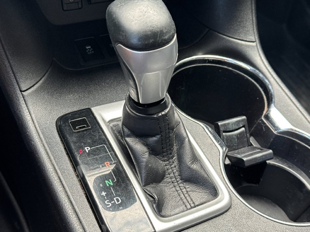 Used 2018 Toyota Highlander Plus FWD image 21