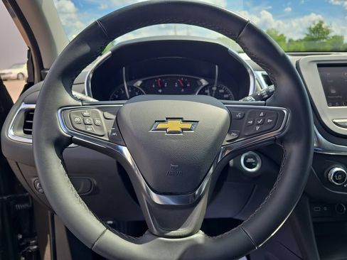 Used 2024 Chevrolet Equinox LT FWD image 11