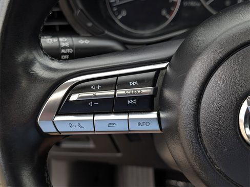 Used 2022 MAZDA MAZDA3 s image 17