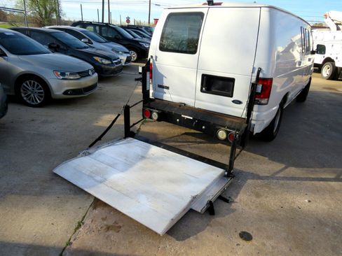 Used 2001 Ford E-150 and Econoline 150 image 37