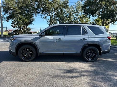 New 2025 Honda Pilot Touring image 6