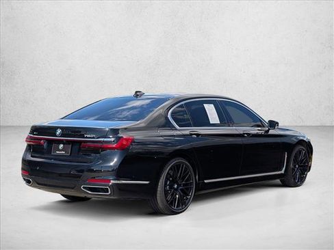 Used 2022 BMW 750i xDrive AWD/4WD image 5