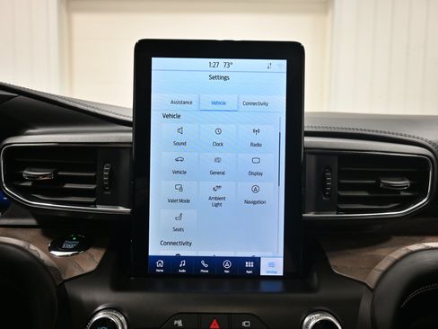 Used 2020 Ford Explorer Platinum AWD/4WD image 15