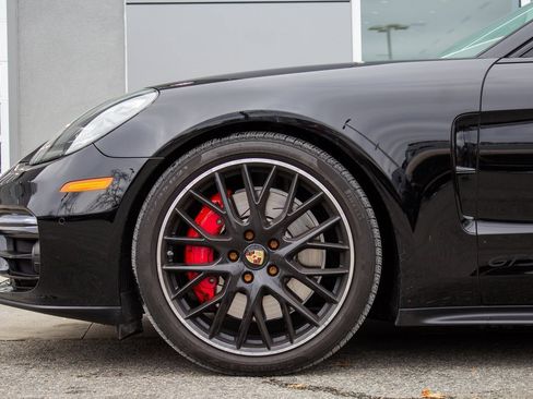 Used 2023 Porsche Panamera GTS w/ Premium Package image 6