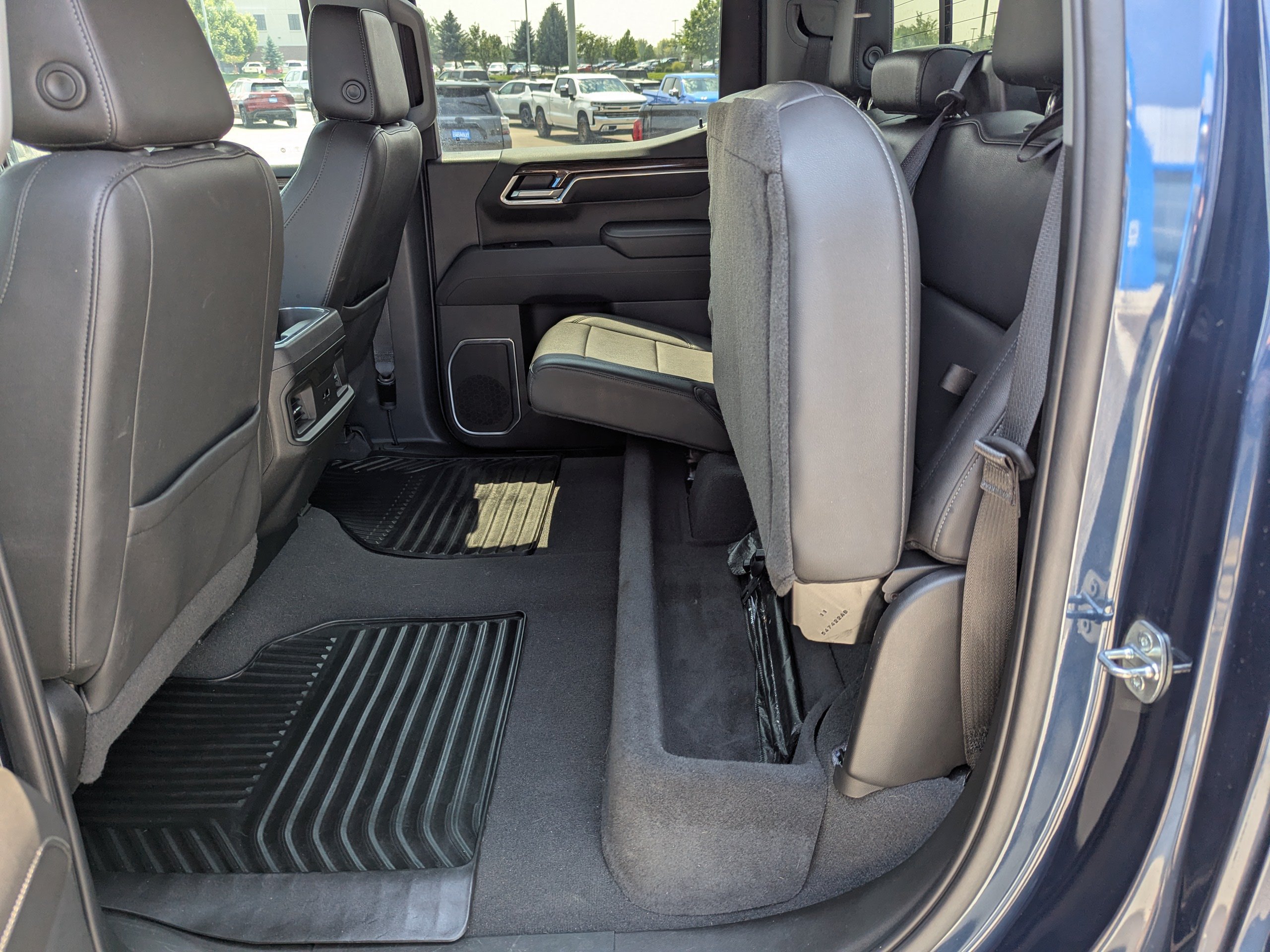 Certified 2022 Chevrolet Silverado 1500 RST w/ Convenience Package II AWD/4WD image 32