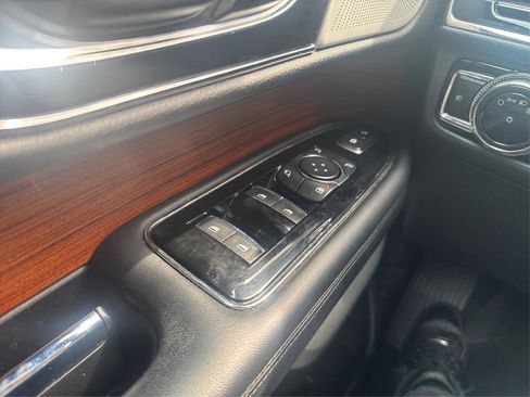 Used 2019 Lincoln Navigator Reserve image 34