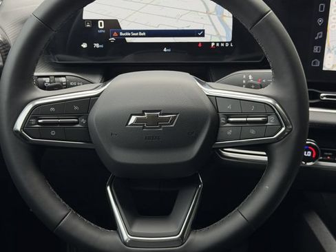 New 2026 Chevrolet Equinox LT w/ Convenience Package II FWD image 12