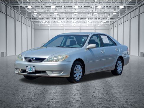 Used 2006 Toyota Camry LE FWD image 9