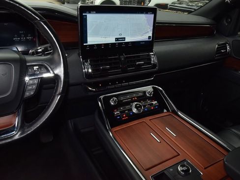 Used 2024 Lincoln Navigator L 4WD image 29