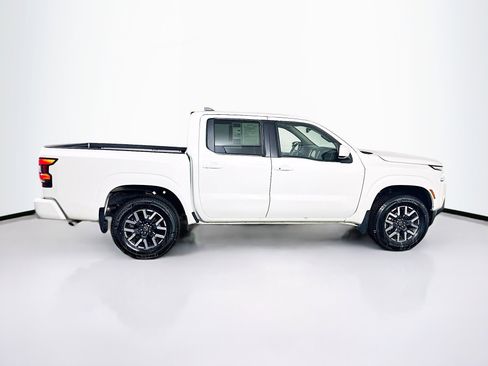 Used 2024 Nissan Frontier SL w/ Technology Package image 10