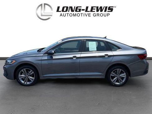 Certified 2024 Volkswagen Jetta SE FWD image 2