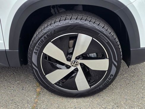 Used 2023 Volkswagen Taos S AWD/4WD image 9