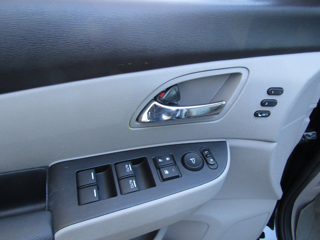 Used 2016 Honda Odyssey Touring Elite image 23