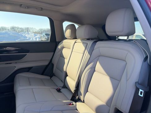 Used 2025 Lincoln Nautilus Premier w/ Equipment Group 102A image 32