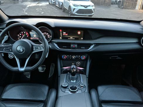 Used 2018 Alfa Romeo Stelvio Ti Sport image 14