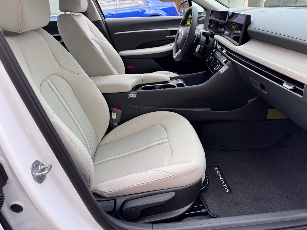 New 2026 Hyundai Sonata Blue FWD image 15
