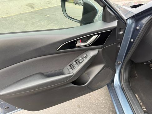 Used 2015 MAZDA MAZDA3 i Sport FWD image 15