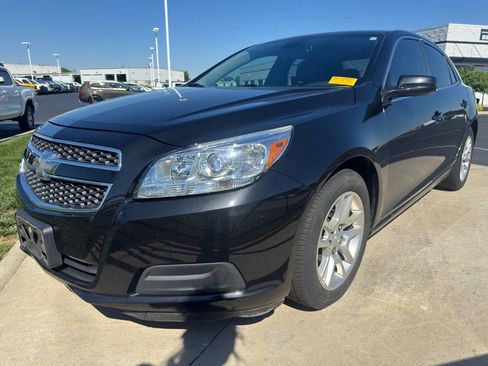 Used 2013 Chevrolet Malibu Eco w/ Power Convenience Package FWD image 3